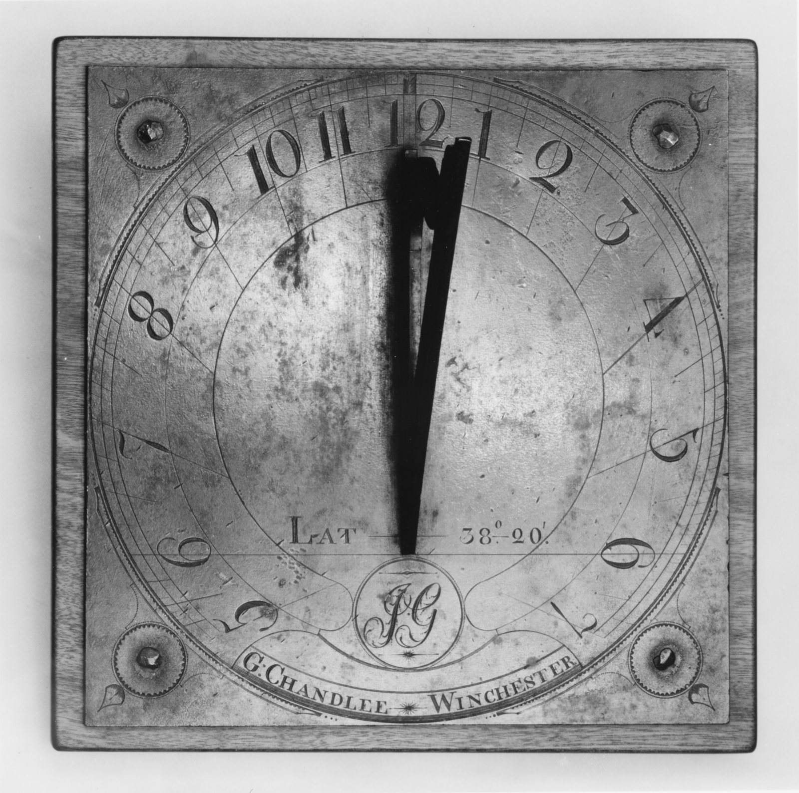 Engraved brass sundial made by Goldsmith Chandlee of Winchester, Virginia, about 1800, The Metropolitan Museum of Art, CC0